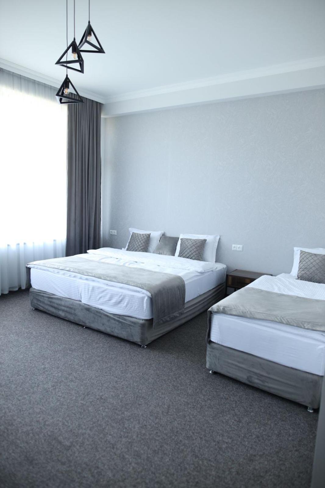 גוריס Bmg Hotel By Grigoryans Group מראה חיצוני תמונה