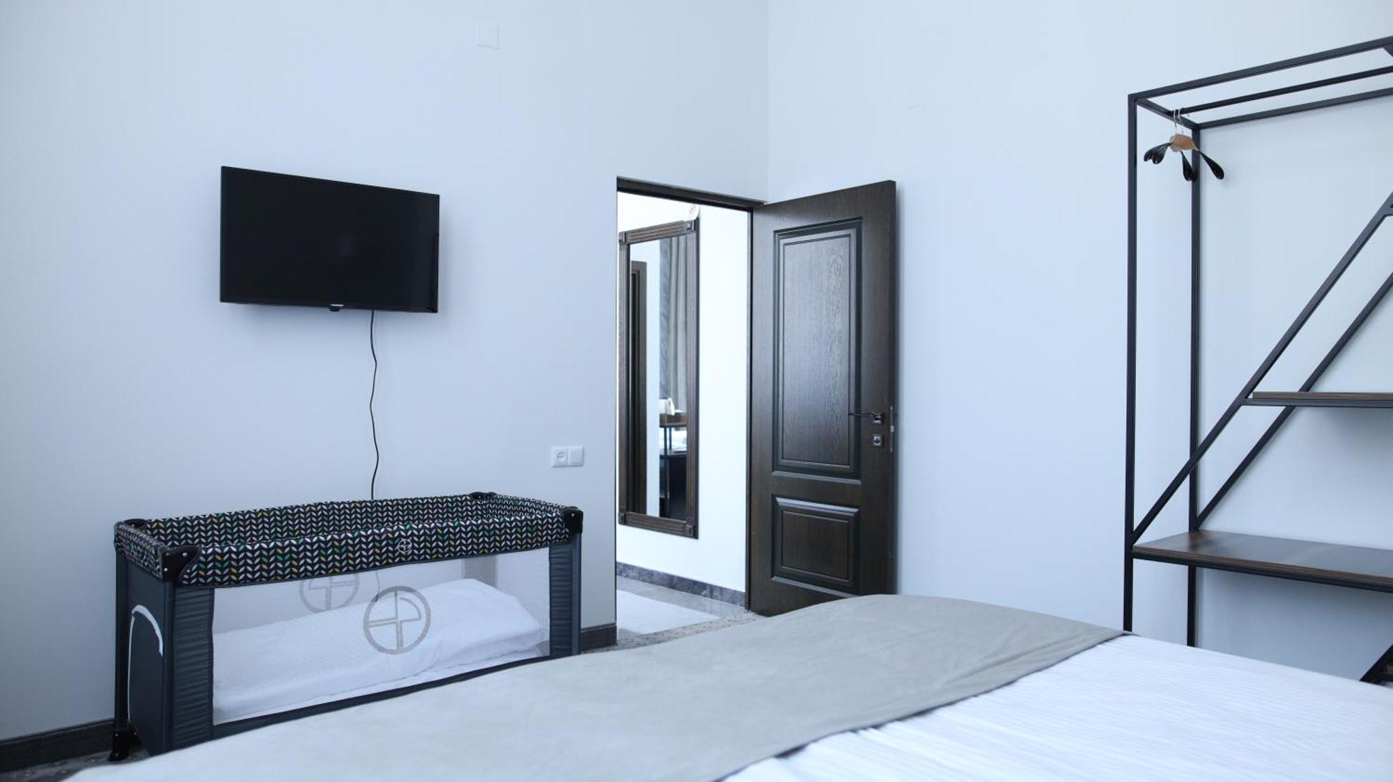 גוריס Bmg Hotel By Grigoryans Group מראה חיצוני תמונה