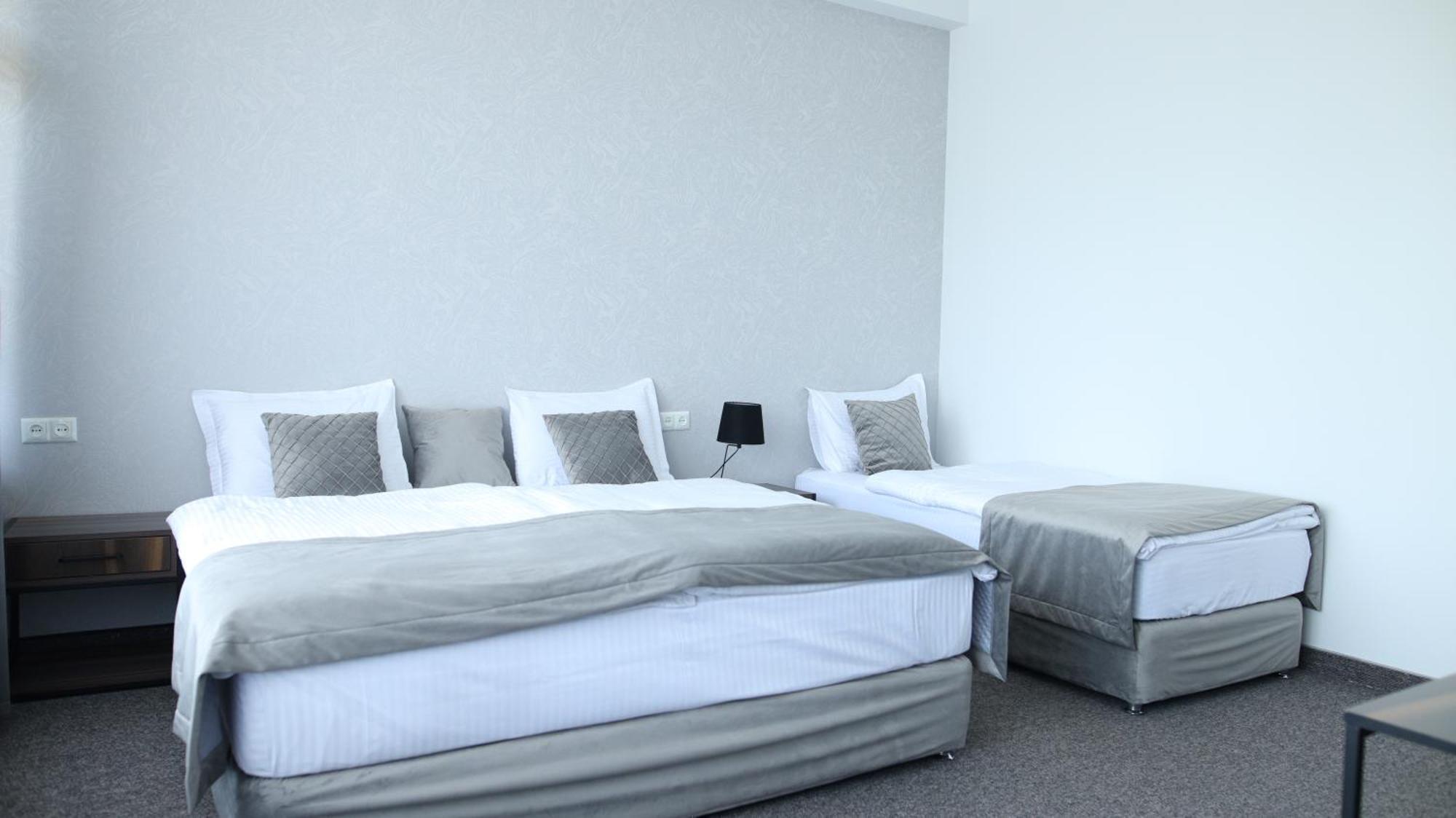 גוריס Bmg Hotel By Grigoryans Group מראה חיצוני תמונה