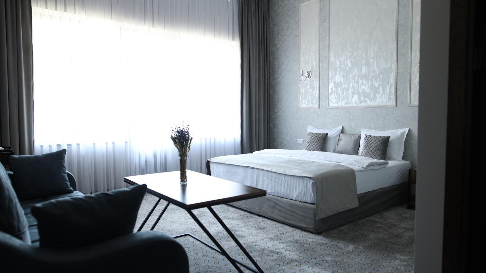 גוריס Bmg Hotel By Grigoryans Group מראה חיצוני תמונה