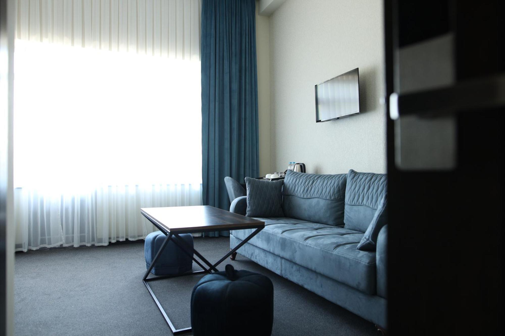 גוריס Bmg Hotel By Grigoryans Group מראה חיצוני תמונה