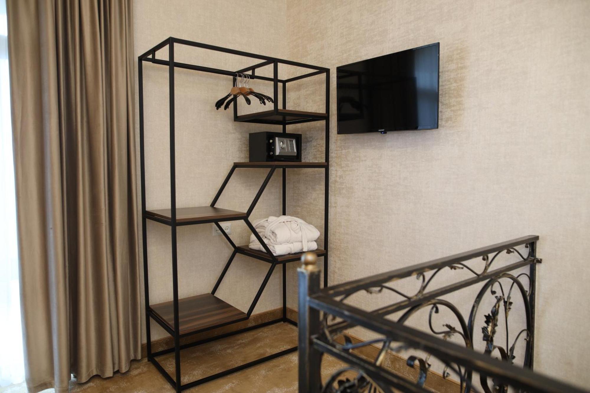 גוריס Bmg Hotel By Grigoryans Group מראה חיצוני תמונה