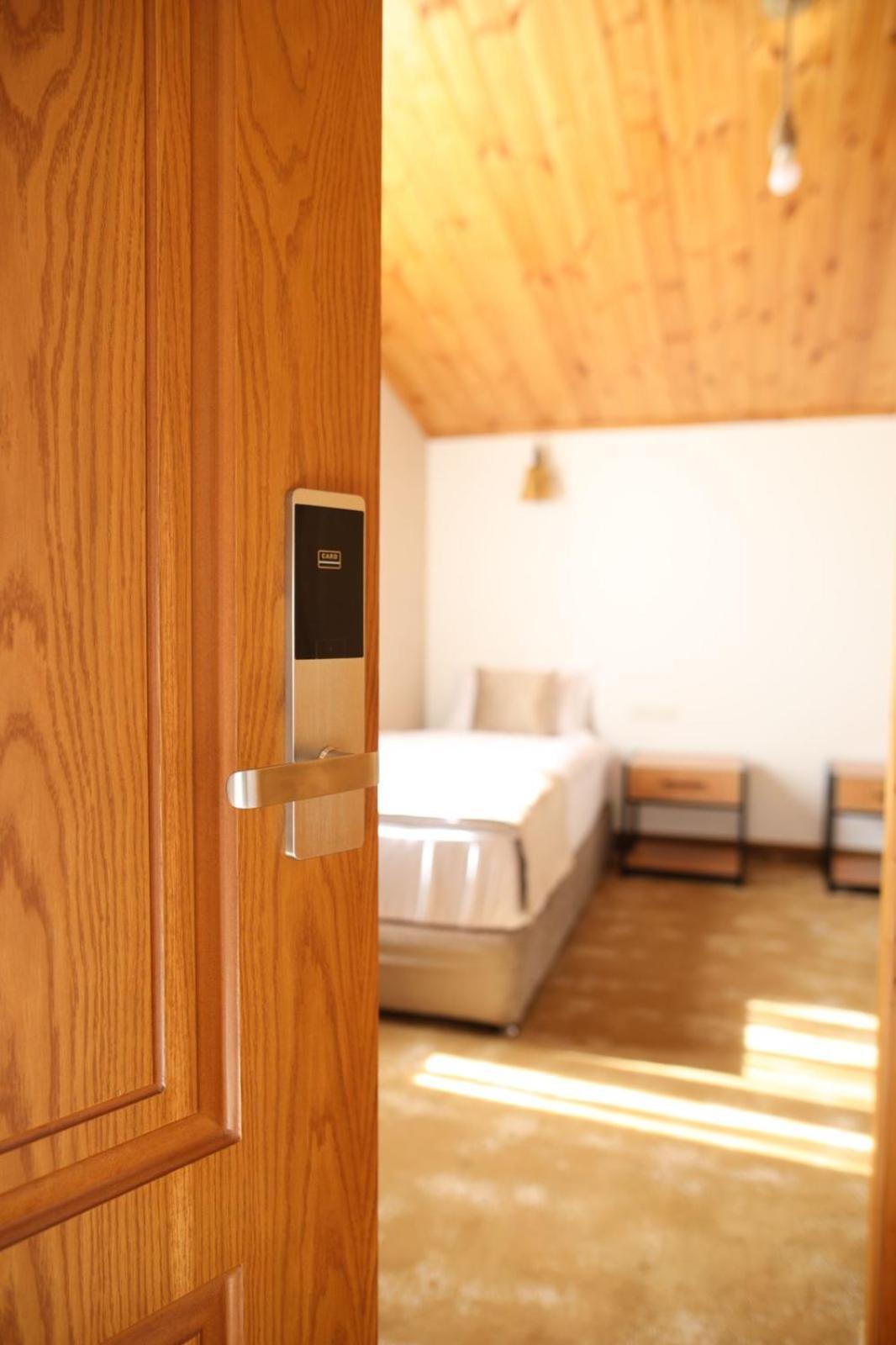 גוריס Bmg Hotel By Grigoryans Group מראה חיצוני תמונה
